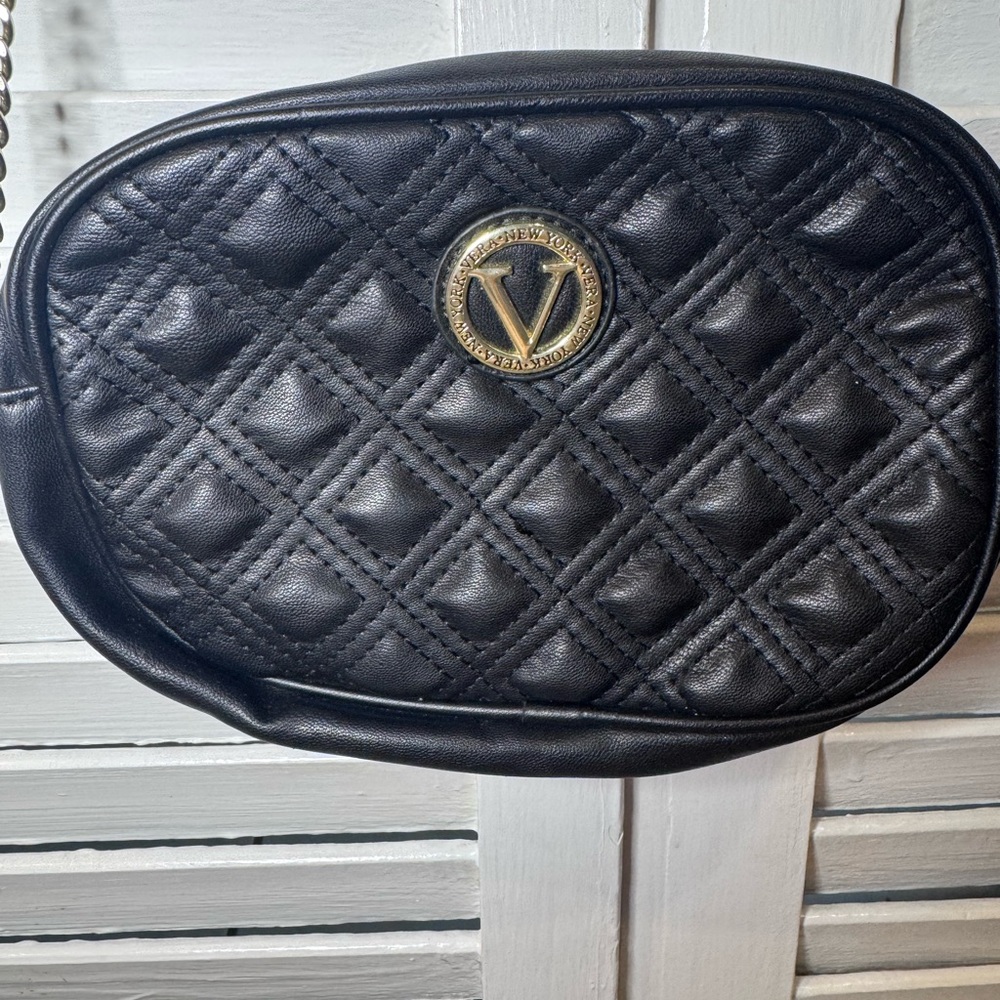 Vera New York Quilted Faux Leather Oval Crossbody Camera Bag Black Chain Strap